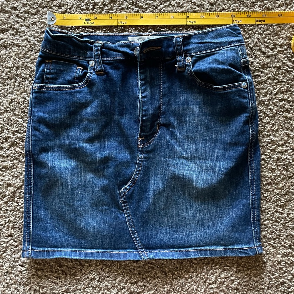 Free people blue jean mini skirt. Size 25